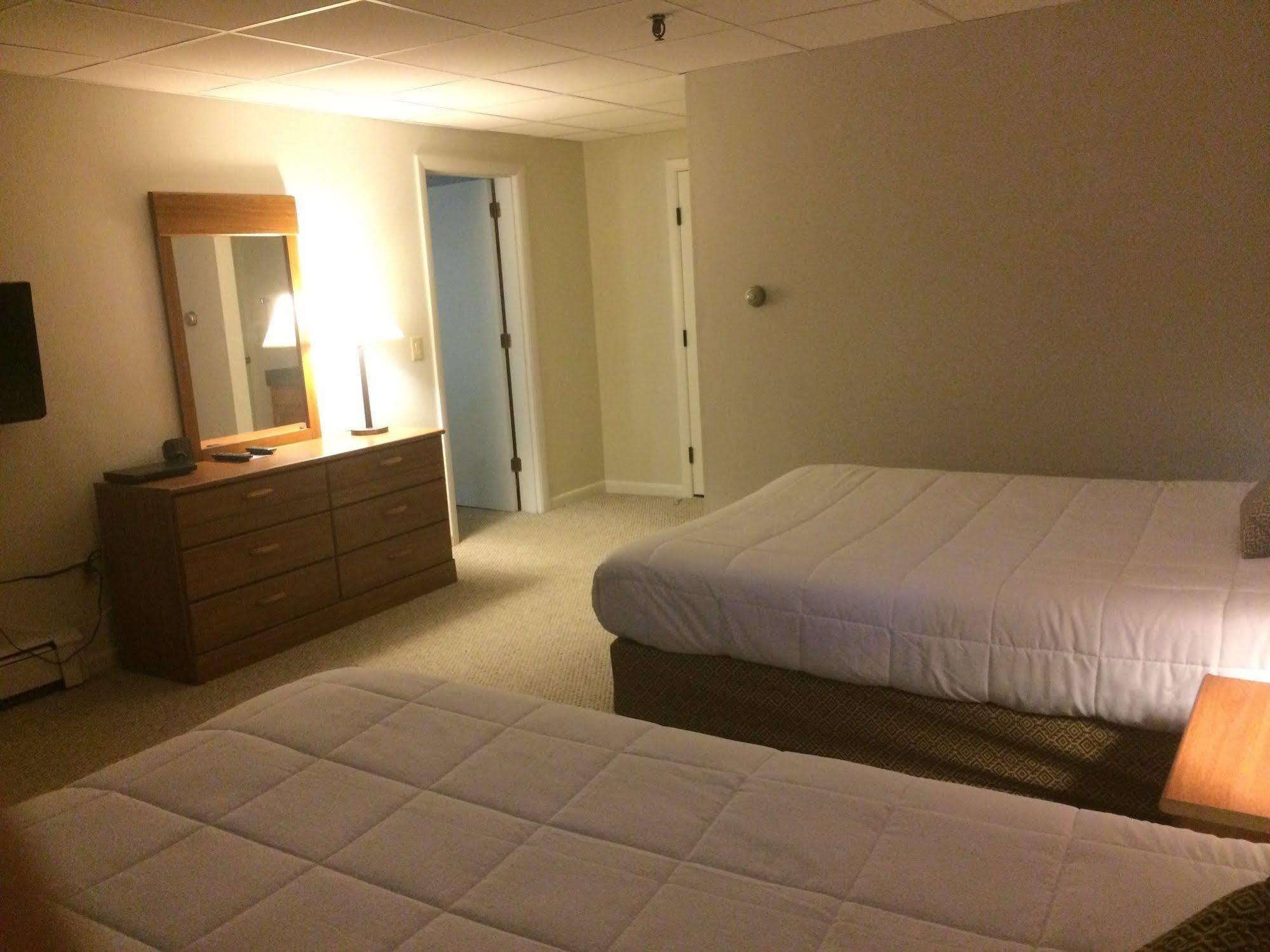 Forest Glen Inn 北康威 外观 照片